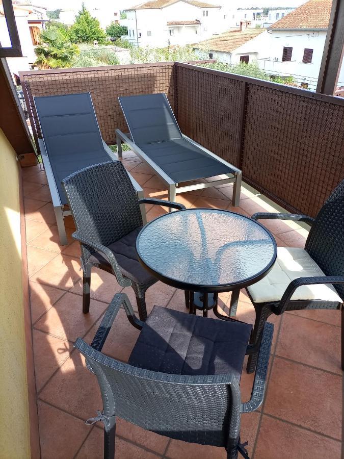 Apartments Ingrid Новиград Экстерьер фото