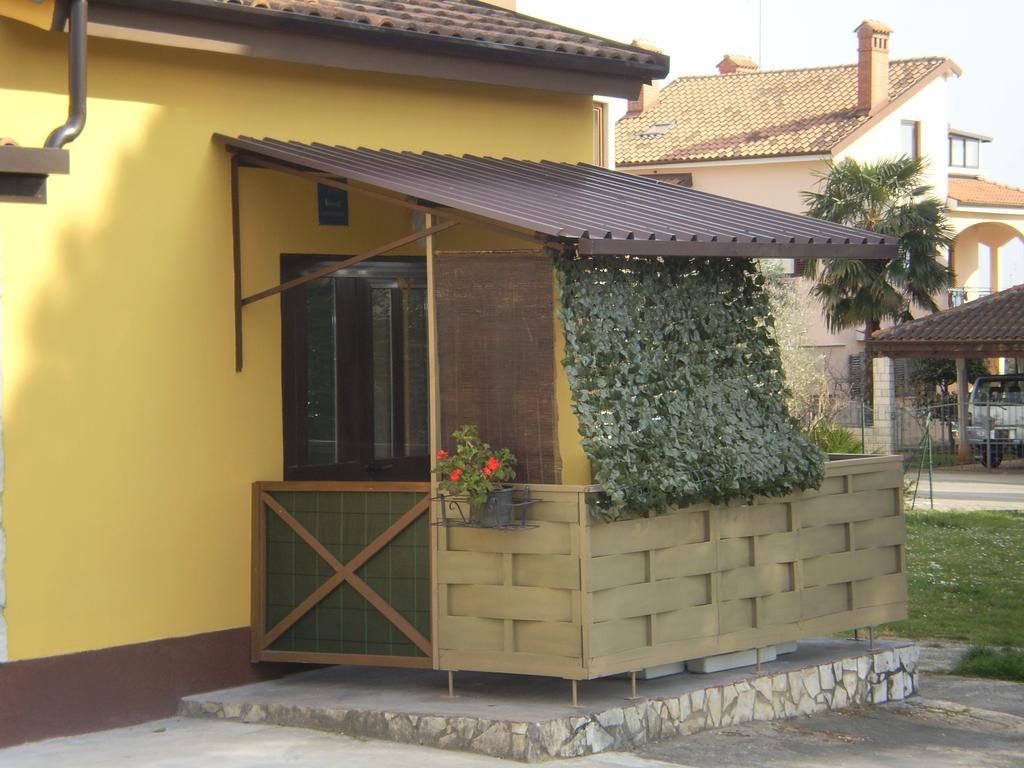 Apartments Ingrid Новиград Экстерьер фото