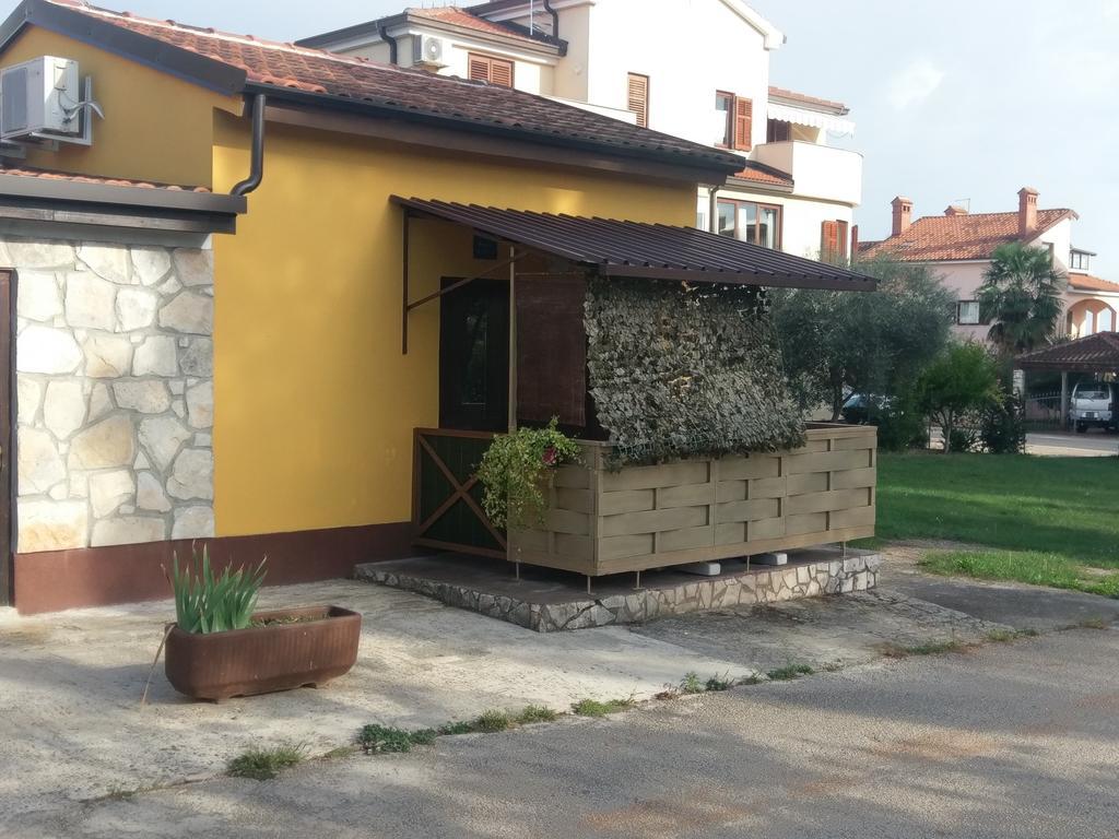 Apartments Ingrid Новиград Экстерьер фото