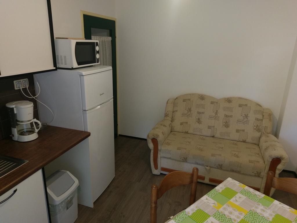 Apartments Ingrid Новиград Экстерьер фото