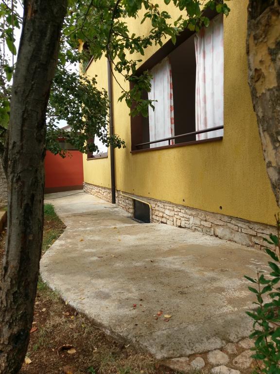 Apartments Ingrid Новиград Экстерьер фото