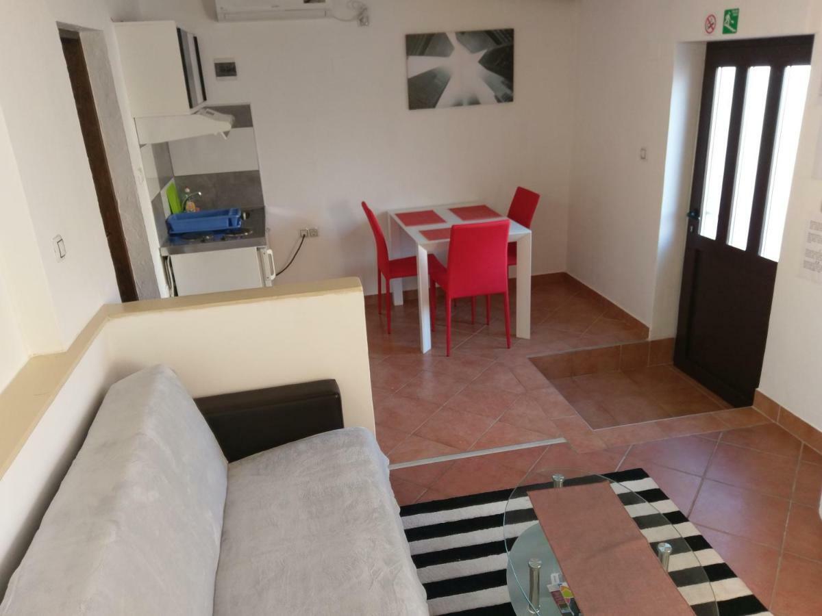Apartments Ingrid Новиград Экстерьер фото