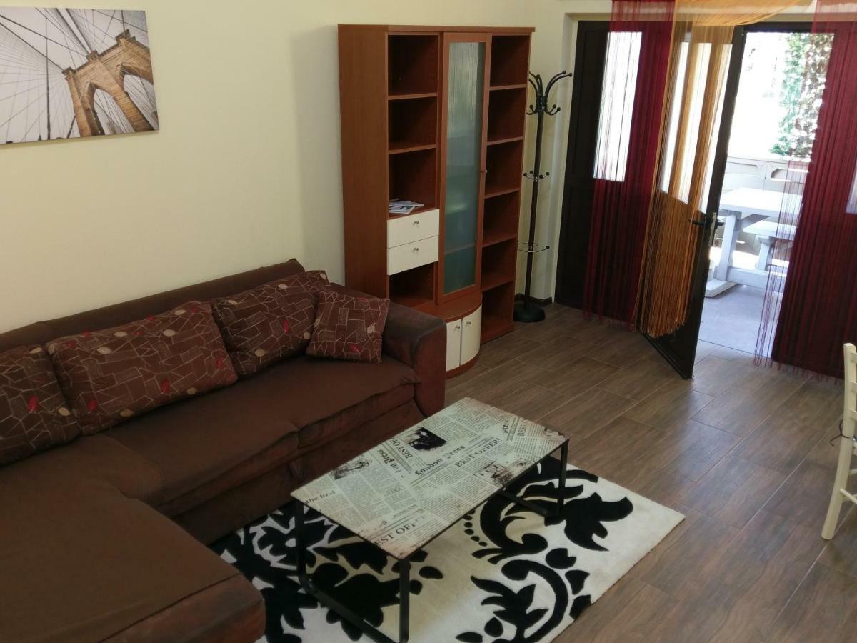 Apartments Ingrid Новиград Экстерьер фото